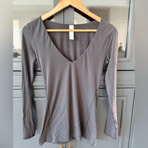 lululemon athletica black Long Sleeve V-Neck Top